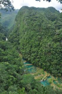 A mágica visão do mirante de Semuc Champey, na Guatemala